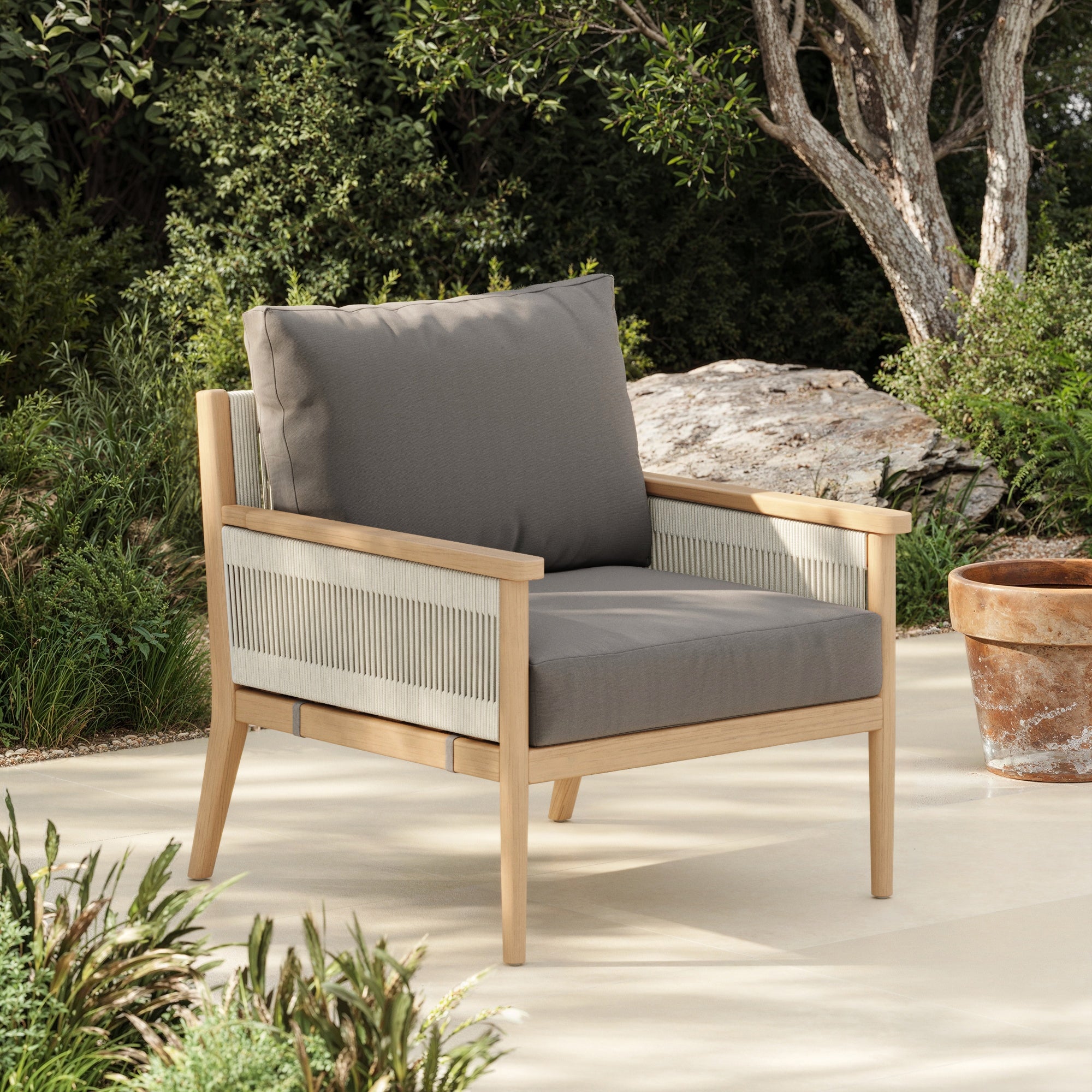 Wood & Rope Outdoor Patio Cushioned Arm Chair Medium Gray